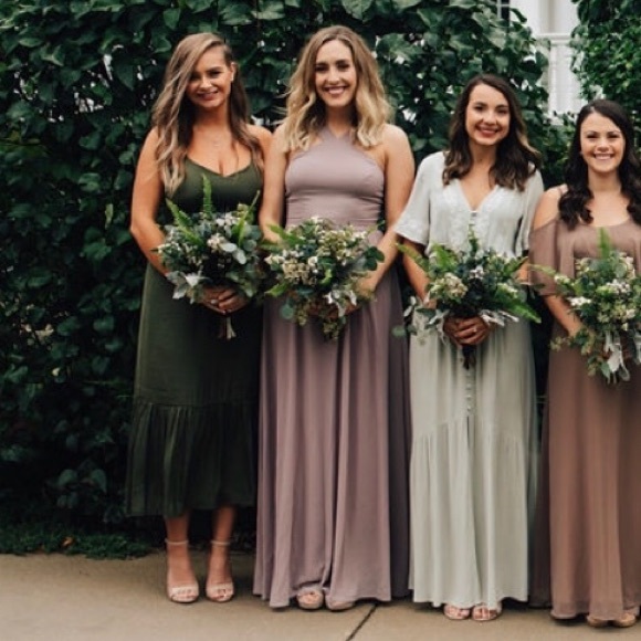 Lulus Dresses & Skirts - Lulus Taupe Maxi Dress